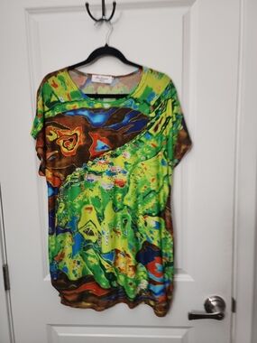 3/$25 Bright Abstract Print Short Sleeve Tunic - Green Multi